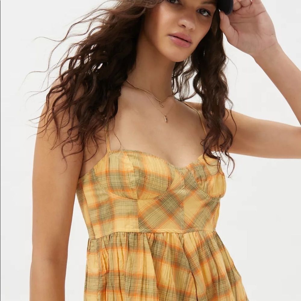 Urban Outfitters Lorelei Romper. NWT - Picture 6 of 6